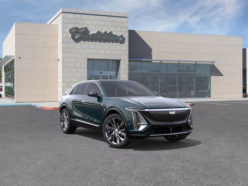 New 2025 Cadillac Lyriq Luxury w/ Nappa Leather Package RWD image 35