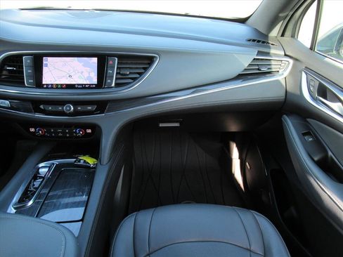 Used 2022 Buick Enclave Premium w/ Experience Buick Package image 13