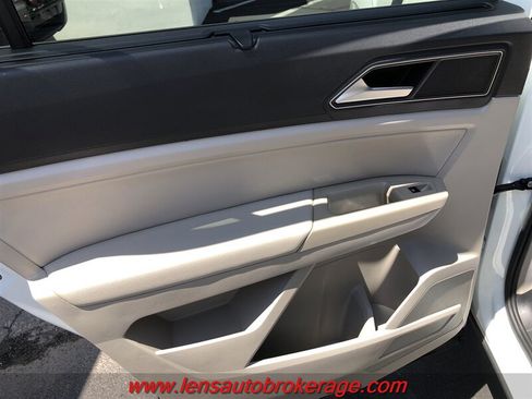 Used 2018 Volkswagen Atlas SE AWD/4WD image 16