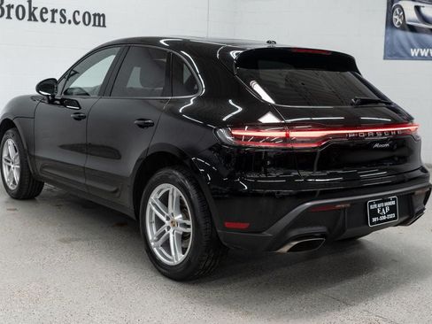 Used 2024 Porsche Macan AWD/4WD image 40