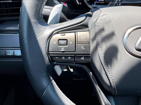 Used 2022 Lexus LC 500 Convertible w/ Touring Package RWD image 22