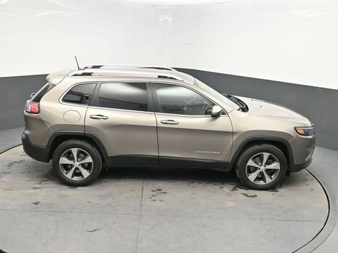 Used 2019 Jeep Cherokee Limited AWD/4WD image 25