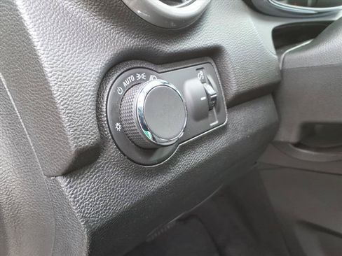 Used 2016 Chevrolet Trax LS AWD/4WD image 21