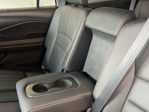 Used 2022 Honda Pilot TrailSport image 34