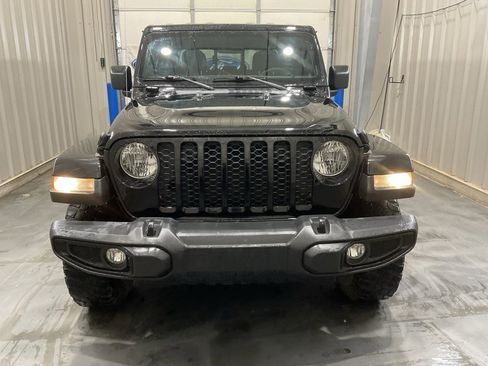Used 2023 Jeep Gladiator Willys image 2