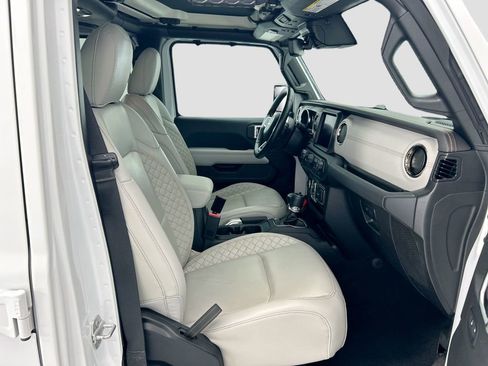 Used 2023 Jeep Wrangler Altitude image 19