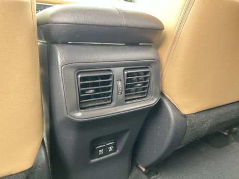 Used 2019 Toyota RAV4 Limited image 22