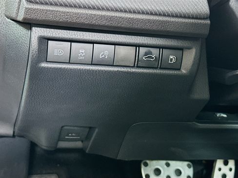 Used 2026 Toyota Camry SE FWD image 17