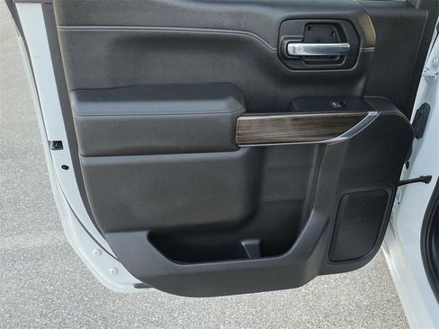 Used 2021 Chevrolet Silverado 1500 LT Trail Boss w/ Convenience Package II image 35