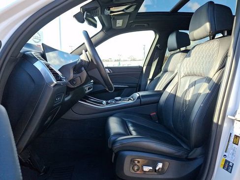 Used 2025 BMW X5 xDrive50e image 15