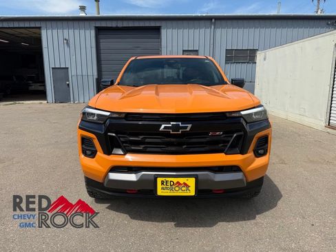 Used 2025 Chevrolet Colorado Z71 w/ Technology Package AWD/4WD image 2