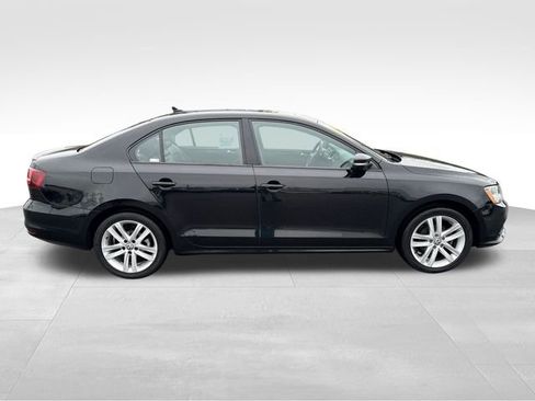 Used 2018 Volkswagen Jetta Sport image 11