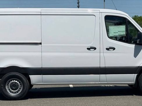 New 2026 Mercedes-Benz Sprinter 2500 image 2