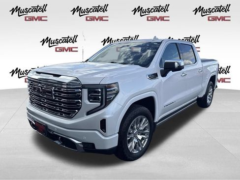 Used 2025 GMC Sierra 1500 Denali w/ Technology Package AWD/4WD image 8