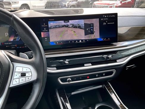 Used 2025 BMW X7 xDrive40i image 6