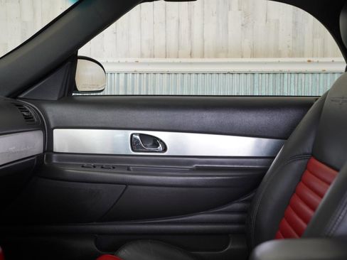 Used 2002 Ford Thunderbird image 28