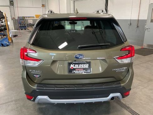 Used 2022 Subaru Forester Touring w/ Popular Package #2 image 5
