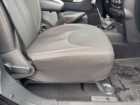 Used 2017 Jeep Wrangler Unlimited Sahara w/ Max Tow Package image 27