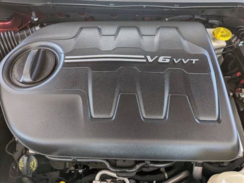 Used 2019 Jeep Cherokee Limited FWD image 23
