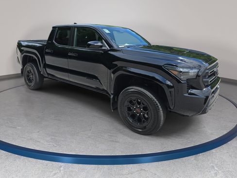 Used 2024 Toyota Tacoma SR5 AWD/4WD image 3