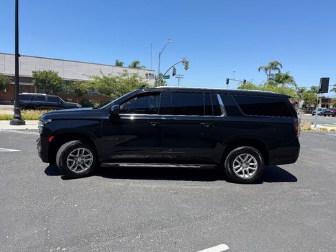 Used 2024 Chevrolet Suburban LT AWD/4WD image 6