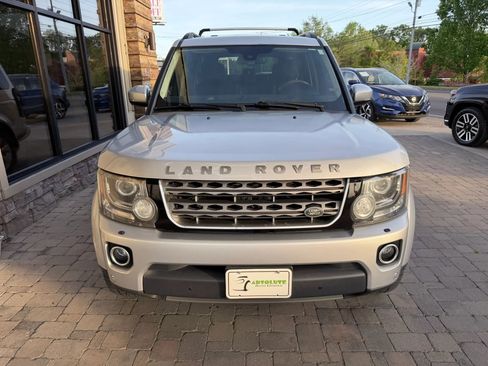 Used 2015 Land Rover LR4 HSE image 9