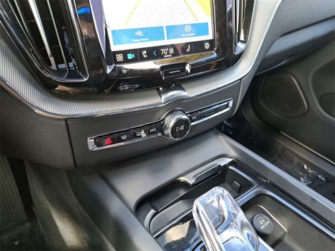 Used 2024 Volvo XC60 T8 Polestar image 13