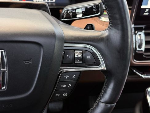 Used 2023 Lincoln Navigator Reserve AWD/4WD image 37