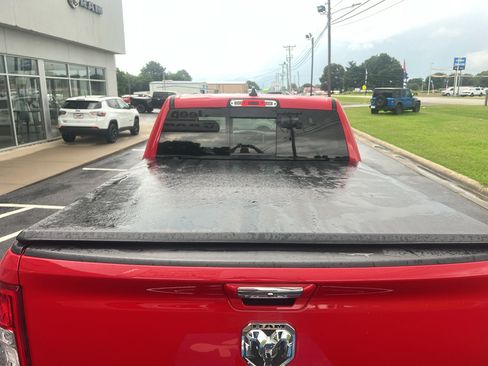 Used 2019 RAM 1500 Big Horn AWD/4WD image 13