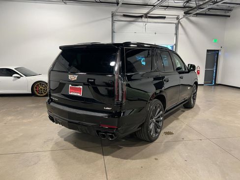 Used 2026 Cadillac Escalade V image 3