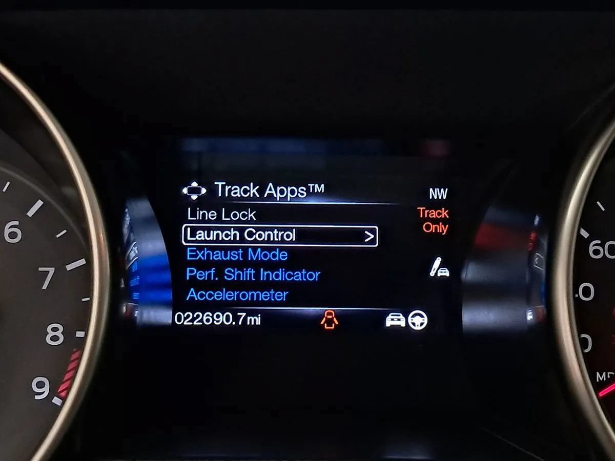 Used 2016 Ford Mustang Shelby GT350 w/ Technology Package RWD image 17