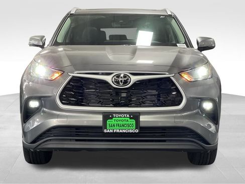 New 2026 Toyota Highlander XLE image 5