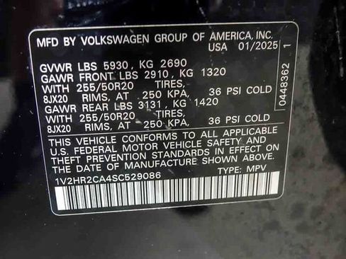 Used 2025 Volkswagen Atlas SE AWD/4WD image 29