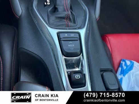 Used 2018 Chevrolet Camaro LT RWD image 16