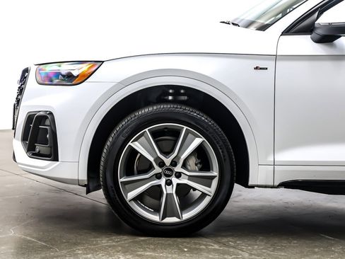 Used 2025 Audi Q5 2.0T Premium w/ Convenience Plus Package image 11