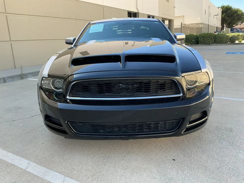 Used 2014 Ford Mustang Coupe RWD image 2