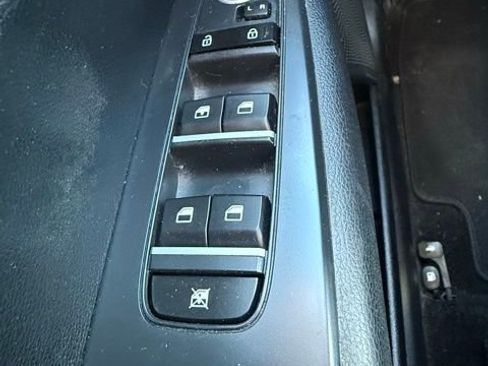 Used 2019 Kia Forte LXS image 16