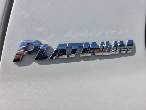 Used 2016 Toyota Sequoia Platinum RWD image 18