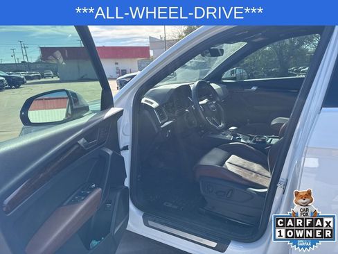 Used 2019 Audi Q5 Prestige w/ Prestige Package image 9