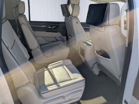 Certified 2023 GMC Yukon XL Denali w/ Denali Reserve Package image 10