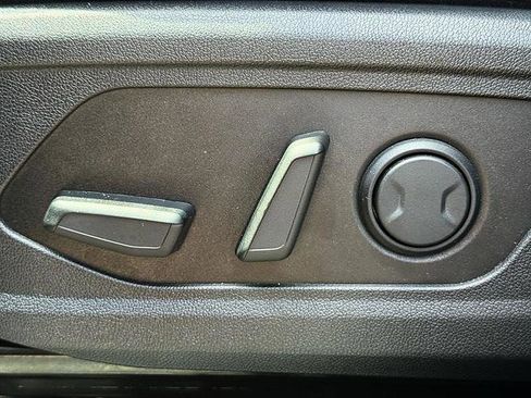 Used 2025 Kia Sorento S w/ Panoramic Sunroof Package FWD image 16