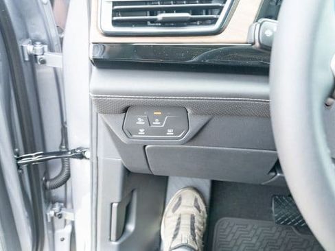 New 2026 Volkswagen Atlas SE FWD image 26