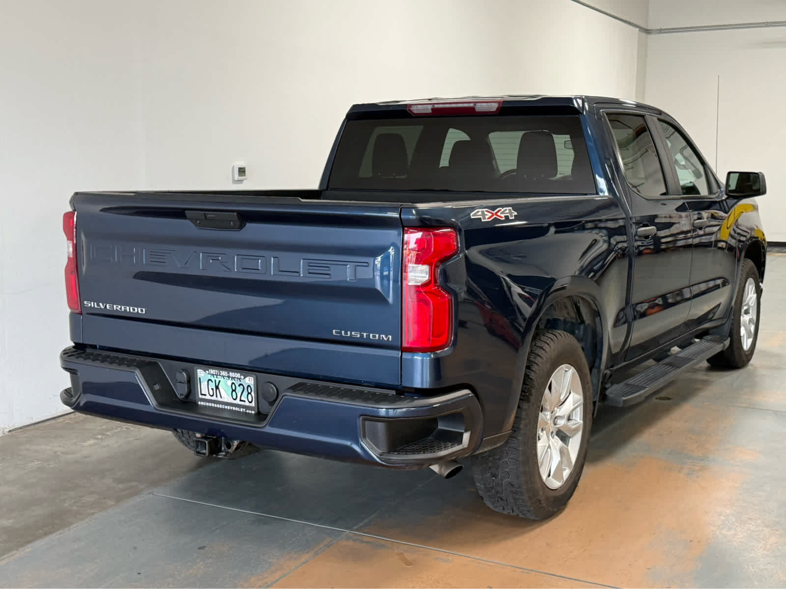 Used 2021 Chevrolet Silverado 1500 Custom w/ Safety Confidence Package AWD/4WD image 7