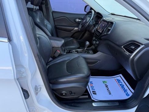 Used 2019 Jeep Cherokee Limited FWD image 20