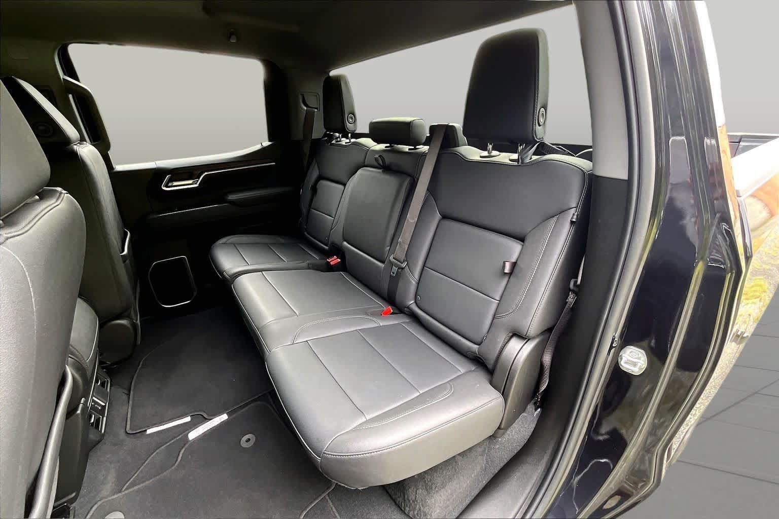 Used 2026 GMC Sierra 1500 SLT AWD/4WD image 20