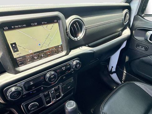 Used 2023 Jeep Wrangler Unlimited Sahara AWD/4WD image 24