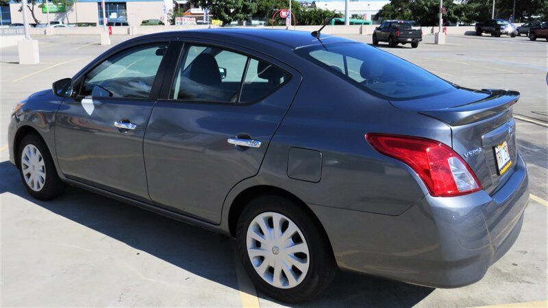 Used 2019 Nissan Versa SV FWD image 3
