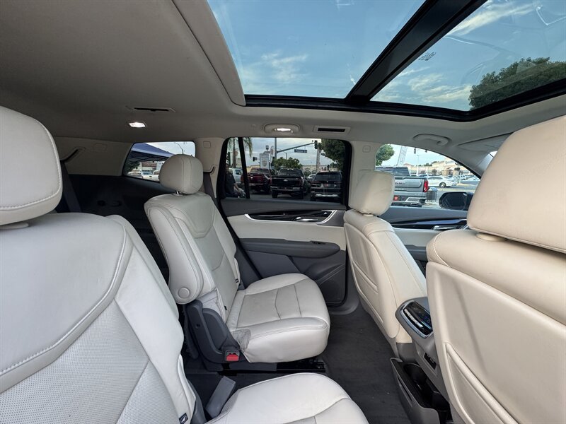 Used 2020 Cadillac XT6 Premium Luxury AWD/4WD image 44