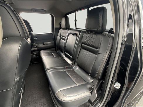 Used 2022 Nissan Frontier SV w/ SV Premium Package AWD/4WD image 27