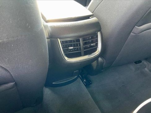 Used 2022 Chevrolet Malibu LT image 16